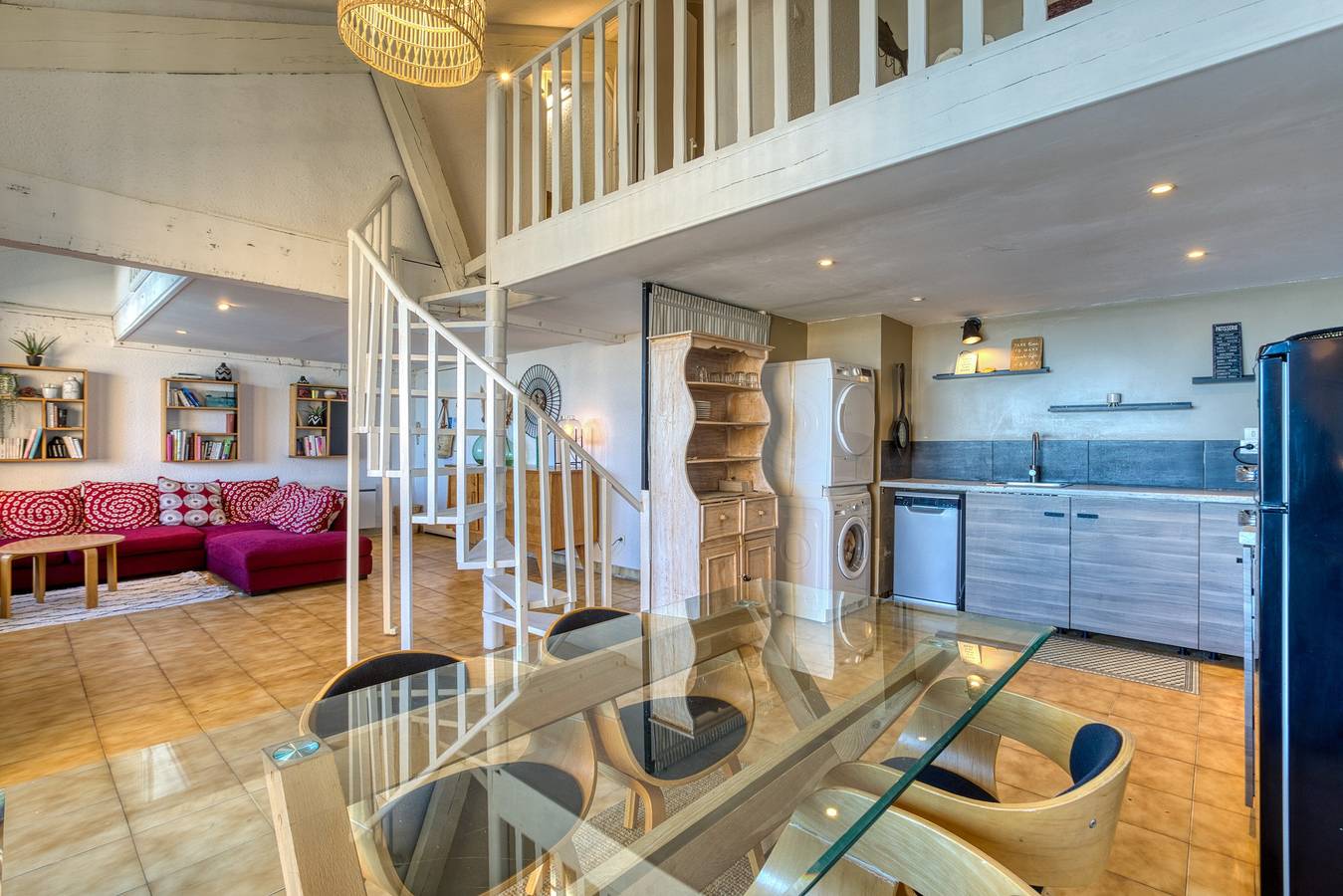 Ganze Wohnung, Apartment 'T3 mit Terrasse und Bergblick' mit Wlan und Klimaanlage in Sete, Mittelmeerküste (Frankreich)