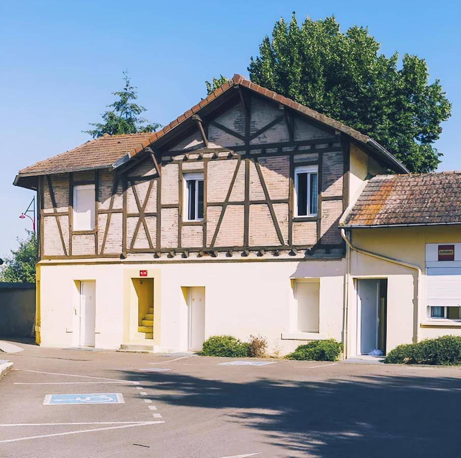 Hôtel & Résidence Avermes in Avermes, Allier