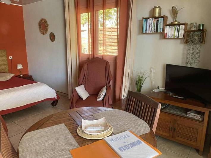 Gîte pour 2 personnes, avec terrasse et piscine à Manapy les Bains - 2