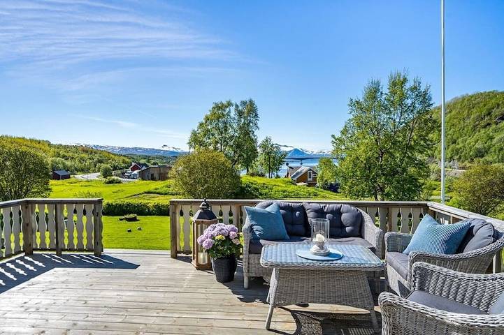 Feriehus for 7 personer, med hage, dyr tillatt i Bodø