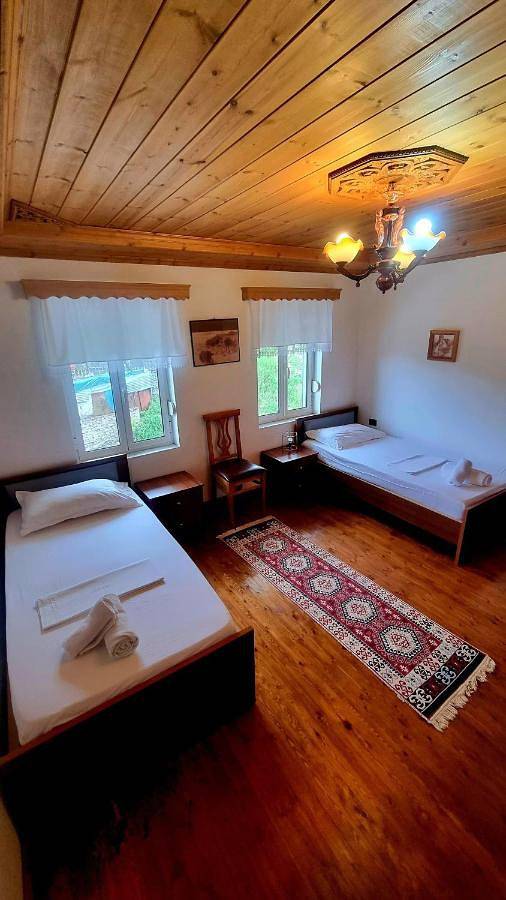 Maison d’hôte pour 4 personnes, avec jardin et vue dans Gjirokastër - 3