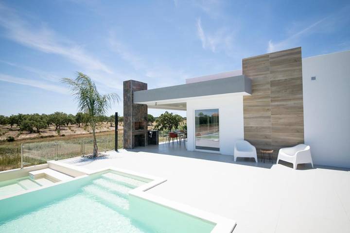 Casa de férias para 9 pessoas, com vista e piscina infantil e ainda piscina and jardim, com animais de estimação em Grândola