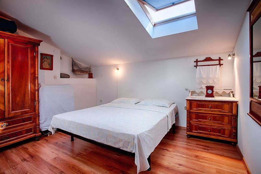 Ganze Wohnung, 1-Zimmer-Ferienwohnung mit Klima Komiza, Vis (A-2450-a) in Komiza, Vis