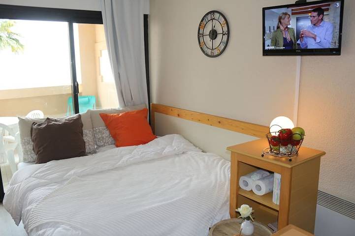 Gîte pour 4 personnes, avec balcon et piscine dans Theatre De La Licorne - 2