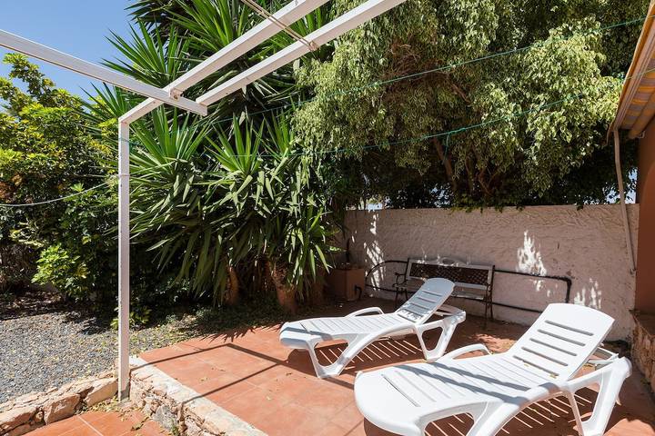 Chalet para 6 personas, con terraza además de jardín y piscina en Fuerteventura - 4