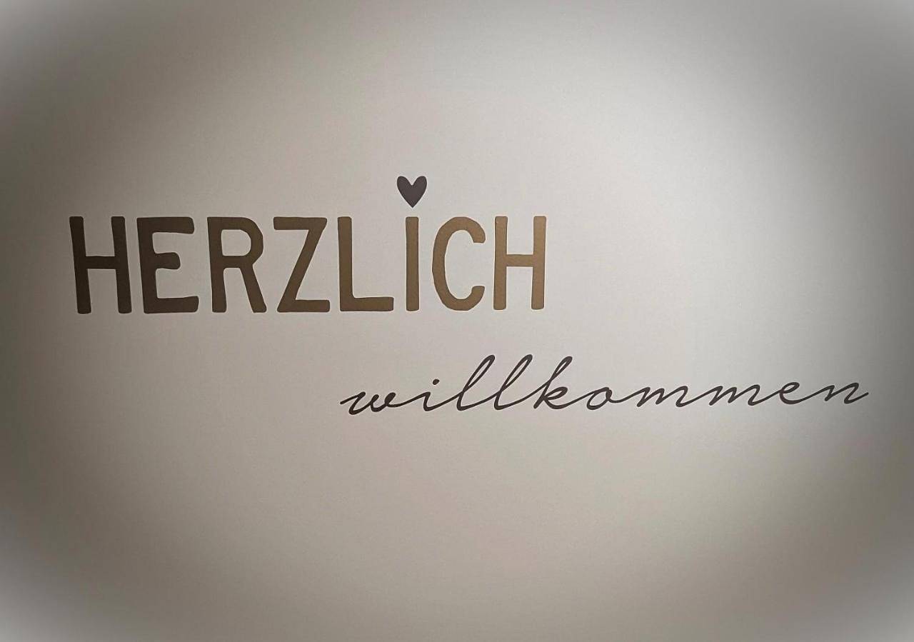 Haus zur Krone - Pension & Unterkunft in Ulmbach bei Steinau in Steinau an der Straße, Arrondissement de Main-Kinzig