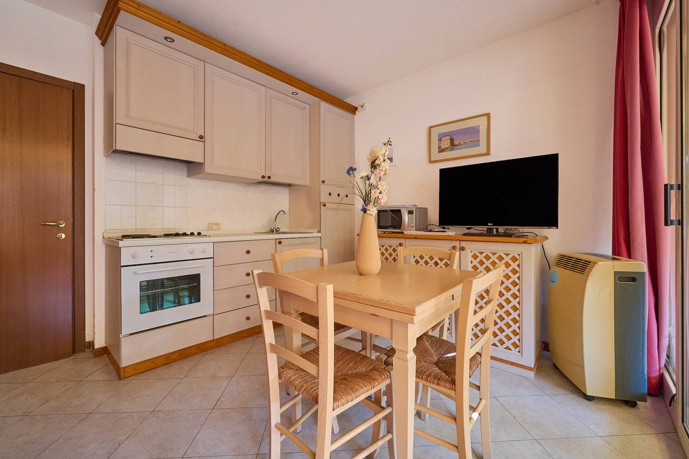 Appartement entier, Appartement 'Rex Lo Scoglietto - Bilocale 29' avec piscine partagée, terrasse privée et Wi-Fi in Castiglione della Pescaia, Province de Grosseto