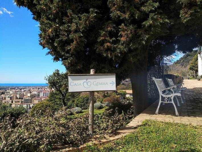 Chambre d’hôte pour 3 personnes, avec Balcon et Terrasse ainsi que Jardin et Piscine à Lamezia Terme - 4