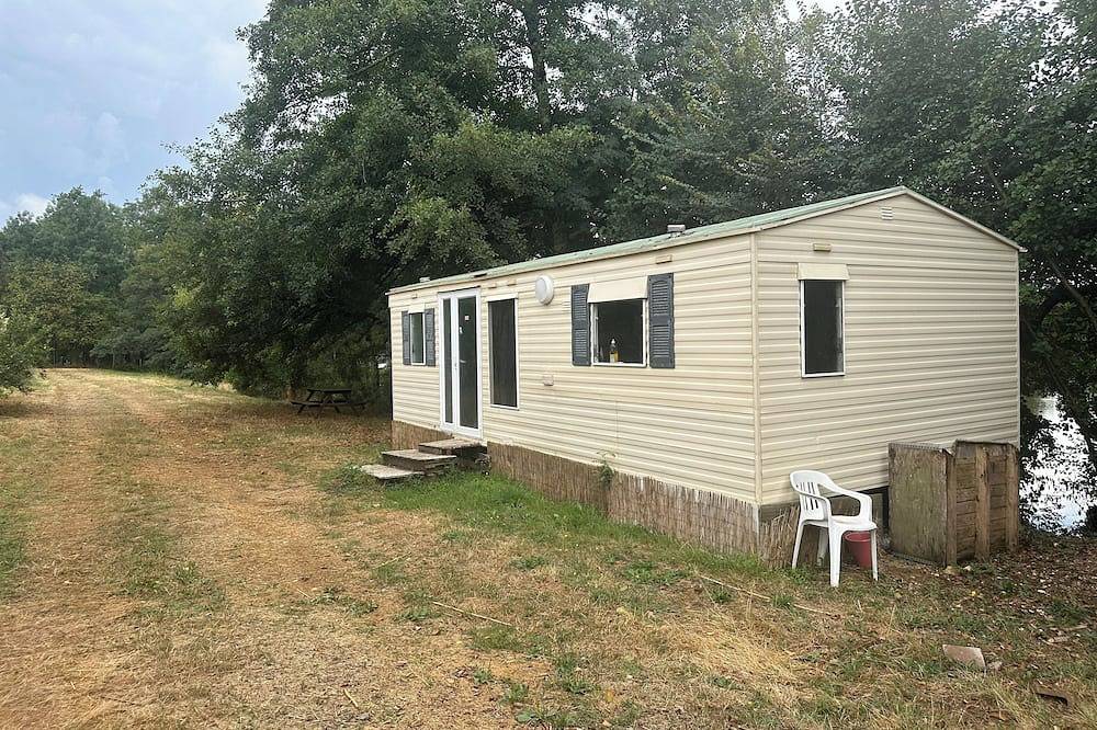 Mobile home en bordure de lac privatif lac Beaumont in Beaupouyet, Périgord Blanc