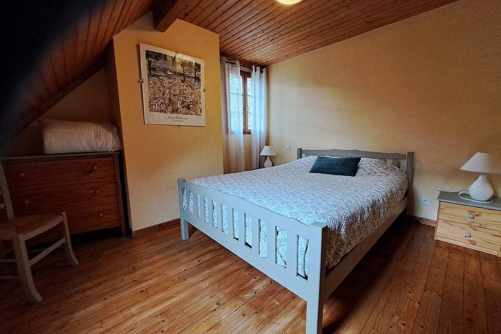 Agréable maison Classée 3 Etoiles. Vue panoramique sur les sommets du Val d'Azun in Arrens-Marsous, Parc national des Pyrénées