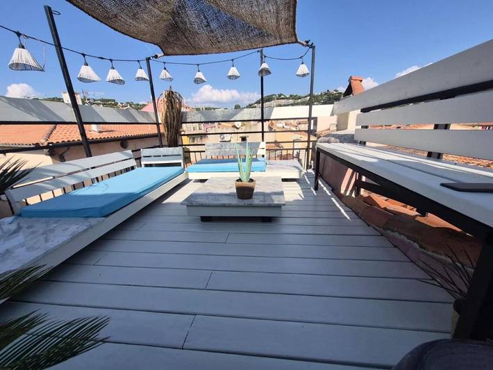 Gîte pour 4 personnes, avec vue et terrasse dans Office De Tourisme De Cassis