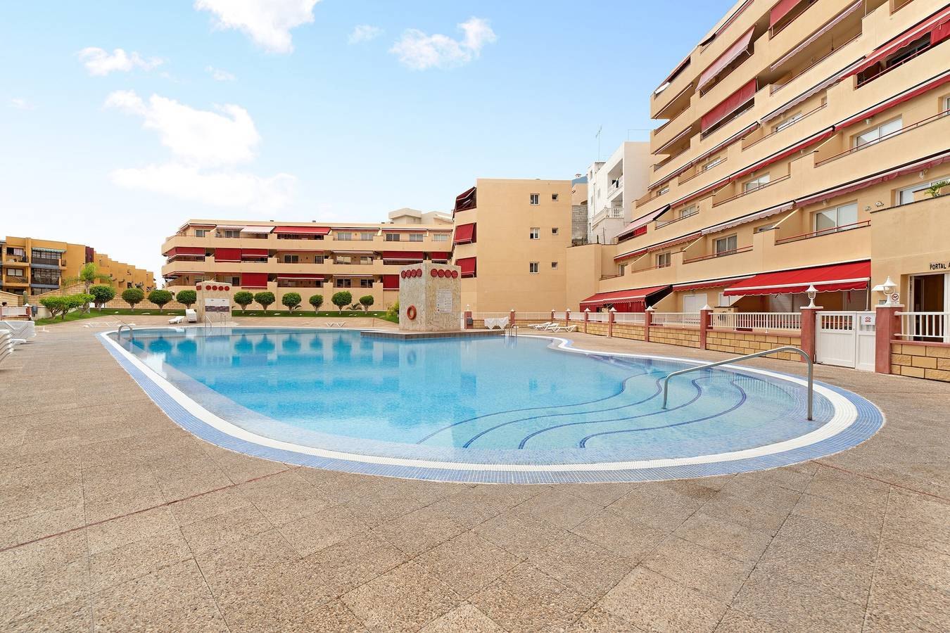 Apartamento entero, Apartamento de vacaciones 'La Casita De Edu' con piscina compartida, balcón y Wi-Fi in Puerto Santiago, Santiago del Teide