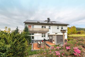 Ferienwohnung für 6 Personen, mit Garten und Sauna in die Mittelgebirge