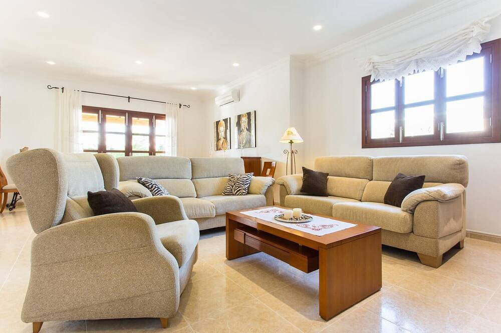 Nice home in Sa Coma with private swimming pool, can be inside or outside in Sa Coma, Sant Llorenç des Cardassar