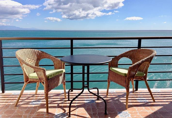 Ferienwohnung für 4 Personen, mit Kinderpool und Garten in Torremolinos