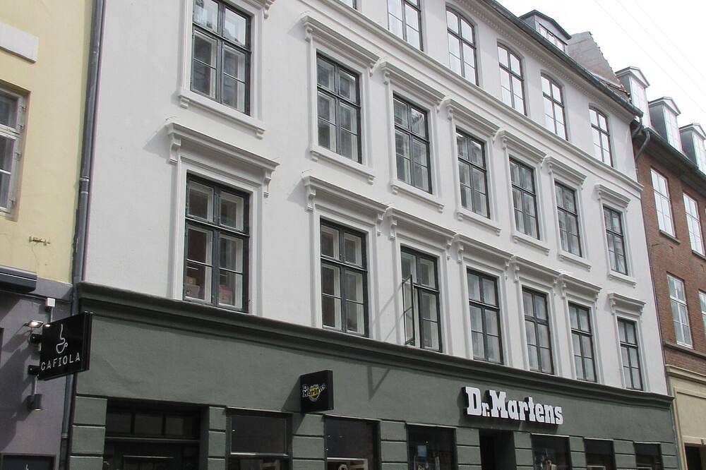Entire apartment, Fiddle House: Your chic and charming residence in the heart of Copenhagen! in Copenhagen City, Copenhagen