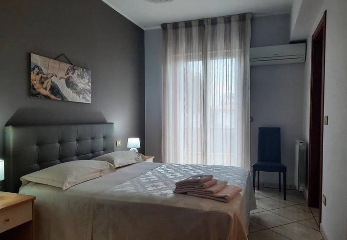 Chambre d’hôte pour 3 personnes, avec balcon et vue