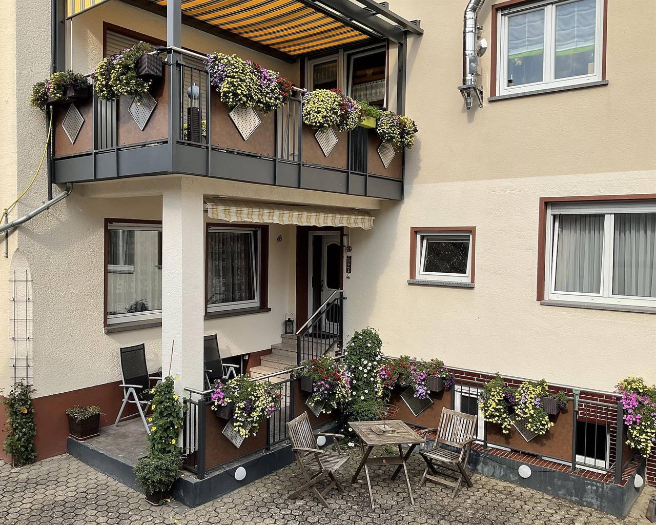 Ganze Ferienwohnung, Ferienwohnung "Eck" in Alken, Osteifel