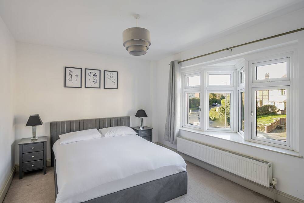 Entire apartment, Moulsham Apartment by Stays Accommodation in Chelmsford, Essex
