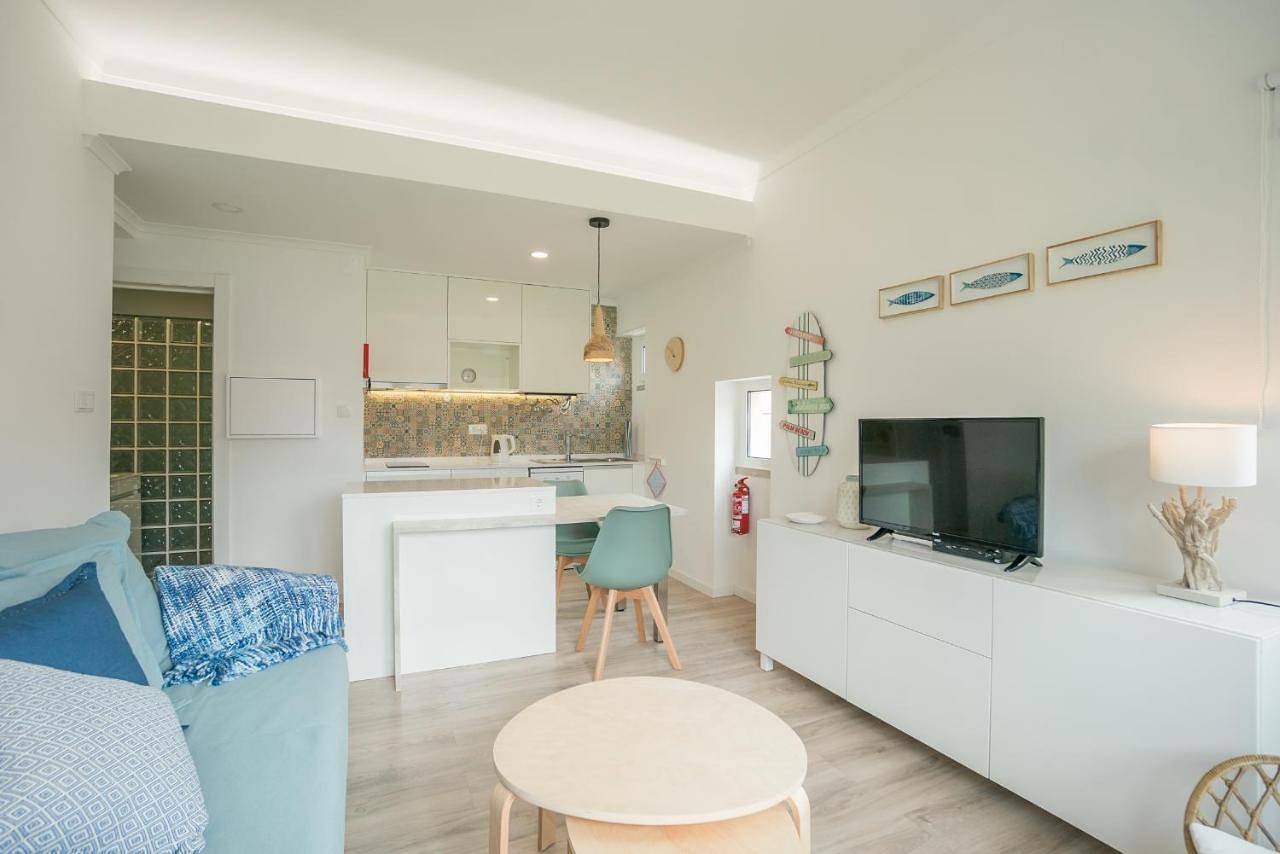 Apartamento inteiro, One-Bedroom Apartment in Silveira (Portugal), Distrito de Lisboa