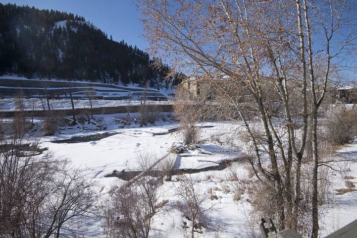 Gîte pour 6 personnes, avec balcon et jacuzzi à Avon - 3