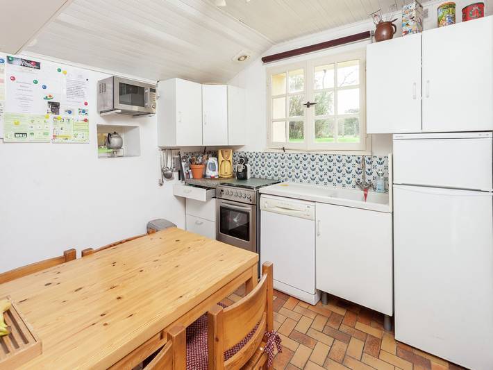 Traditionally built rural holiday home, a few kilometres from Vitry-Laché in Vitry-Laché, Nièvre