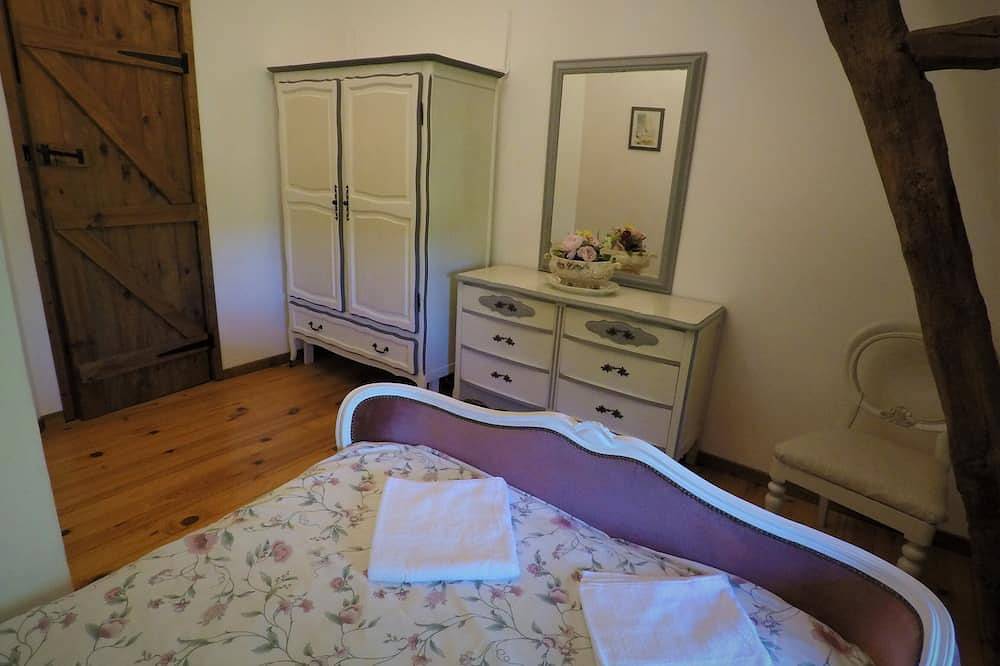 Retraite rurale de 3 chambres pour familles et animaux domestiques près de la rivière Lot et des vignobles in Frayssinet-le-Gélat, Quercy