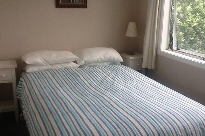 Holiday rental for 10 people, with hot tub and terrace as well as garden in New Zealand