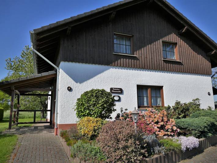 Ferienwohnung für 3 Personen, mit Terrasse und Garten im Westerwald