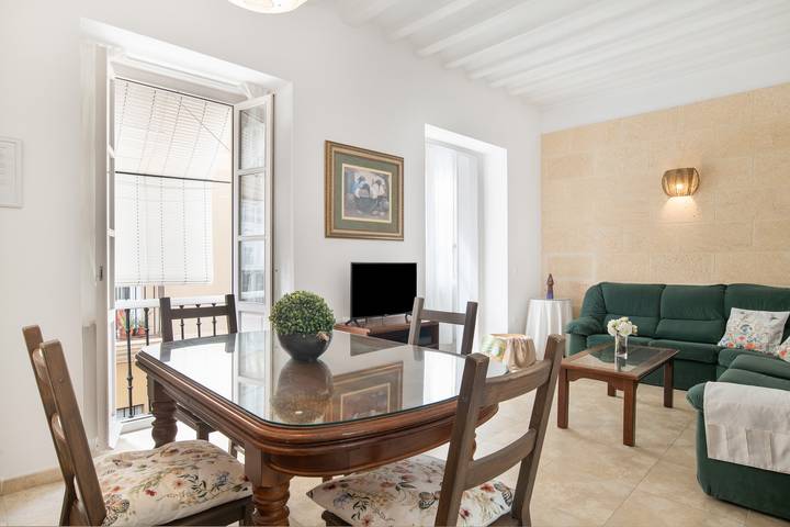 Ferienwohnung für 6 Personen, mit Balkon in Cádiz