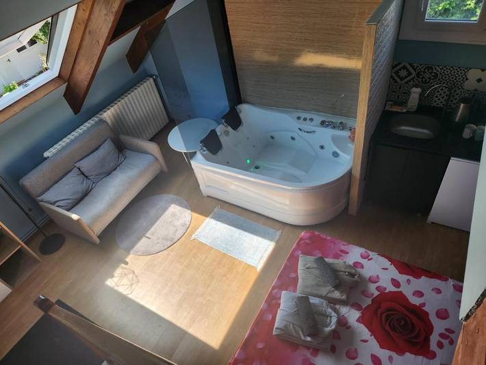 Gîte pour 2 personnes, avec jacuzzi et terrasse à Sevran - 2