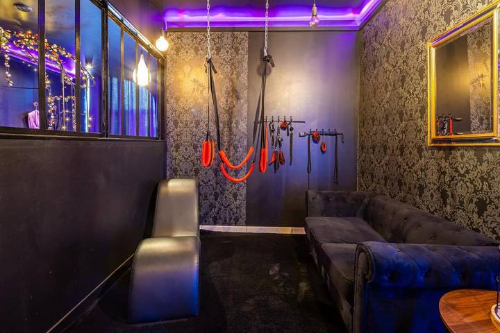 Hôtel pour 2 personnes, avec jardin ainsi que jacuzzi et terrasse dans Le Breuil (Rhône)