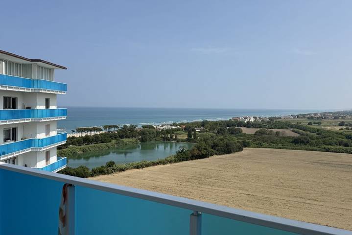 Ganze Wohnung, P073 – Porto Recanati, Panoramic Three-Room Apartment with Sea View in Porto Recanati, Adriaküste Marken