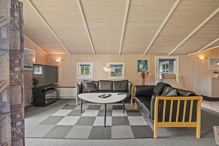Tolles Whirlpoolhaus mit Platz für die ganze Familie in Nørre Nebel, Varde