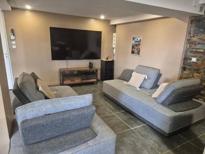 Location de vacances pour 14 personnes, avec piscine et vue ainsi que terrasse et sauna, animaux acceptés dans Bois de Nèfles - 3