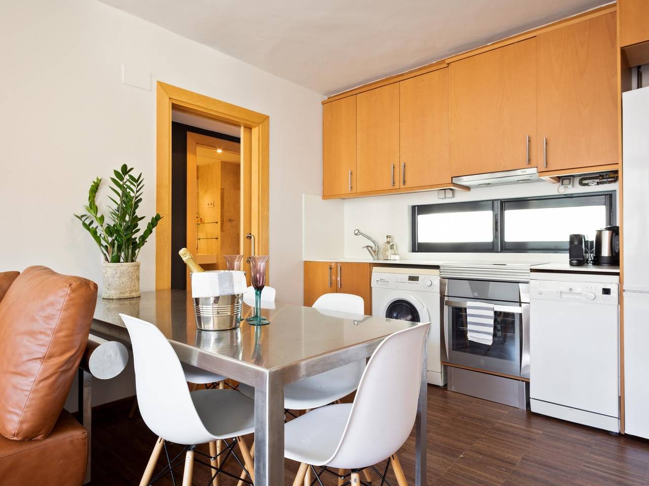 Ganze Ferienwohnung, Executive Wohnung met privé terras in Sarrià- Sant Gervasi in Barcelona Zentrum, Barcelona