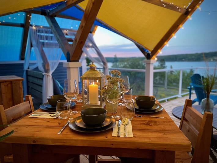 Glamping for 2 people, with balcony, with pets in Nova Scotia