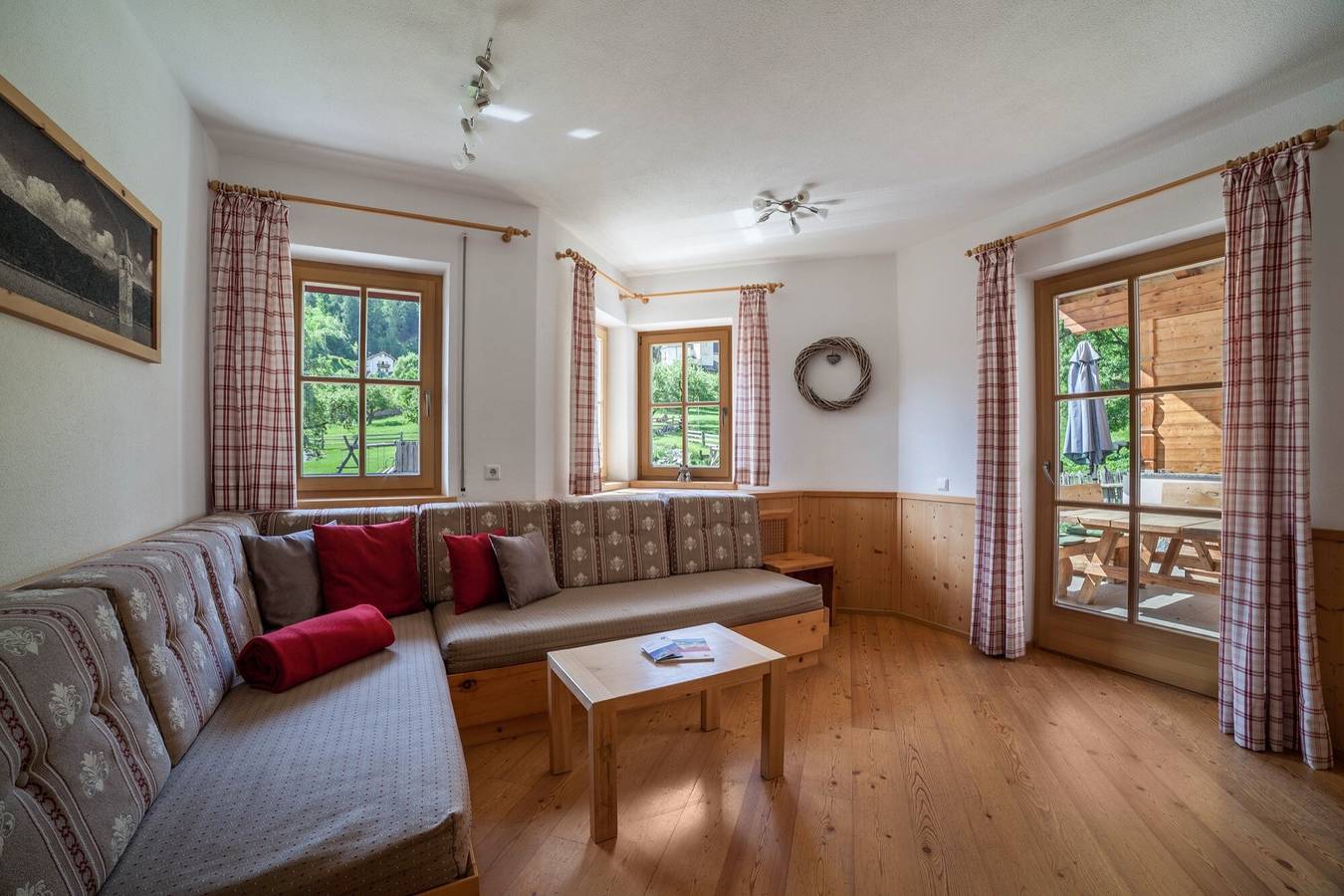 Ferienhaus Hof am Schloss mit Bergblick, Wlan und Garten in Montechiaro - Lichtenberg, Prad am Stilfser Joch