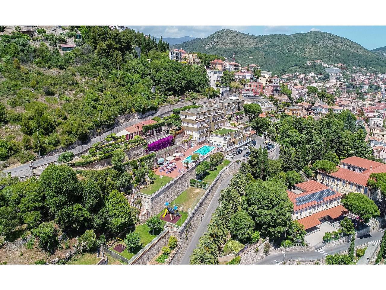 Apartamento entero, Apartamento clásico en Pietra Ligure in Pietra Ligure, Pietra Ligure Municipio