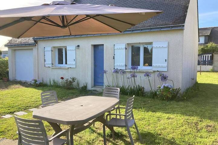 Location de vacances pour 4 personnes dans Grande plage de Kervoyal