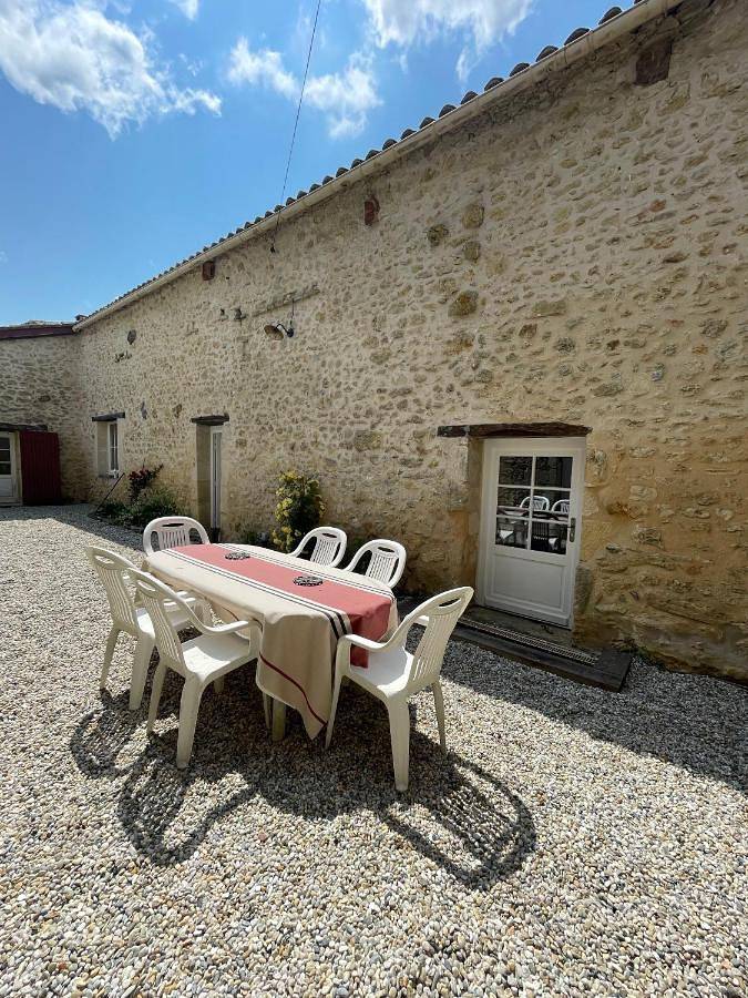 Le Gîte du Prieuré in Bellefond, Région de Langon