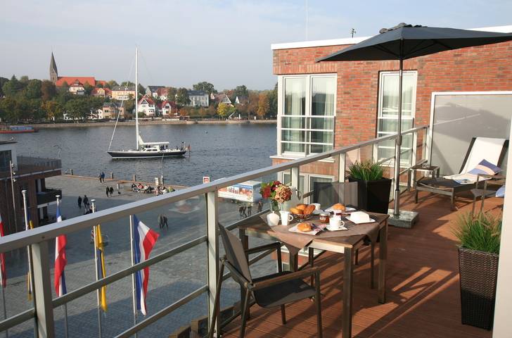 Ferienwohnung für 3 Personen, mit Balkon und Seeblick in Eckernförde