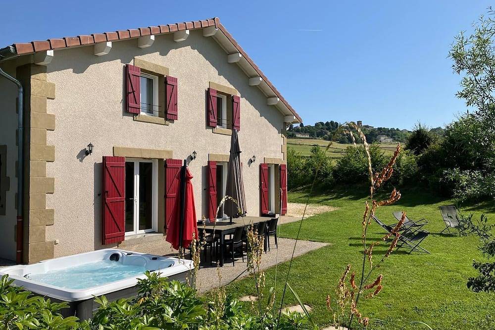 Grande Maison 9 lits sauna spa jacuzzi, idéal famille ou amis, Evjf in Le Grand-Serre, Région de Valence