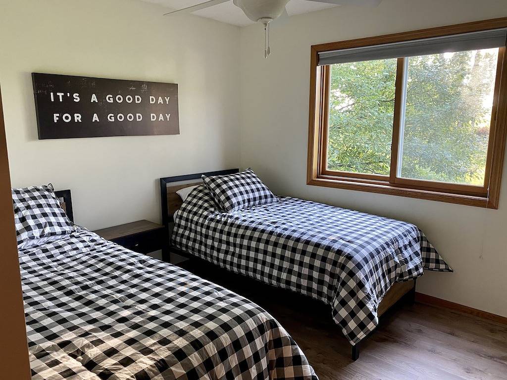 Lake front-Fishing-Snowmobile Trails Nearby! in Chisago County