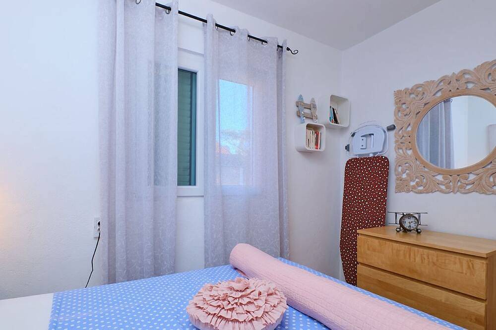 Villa Hemingway beachfront by Villas Guide in Lukovo Šugarje, Velebit Nature Park