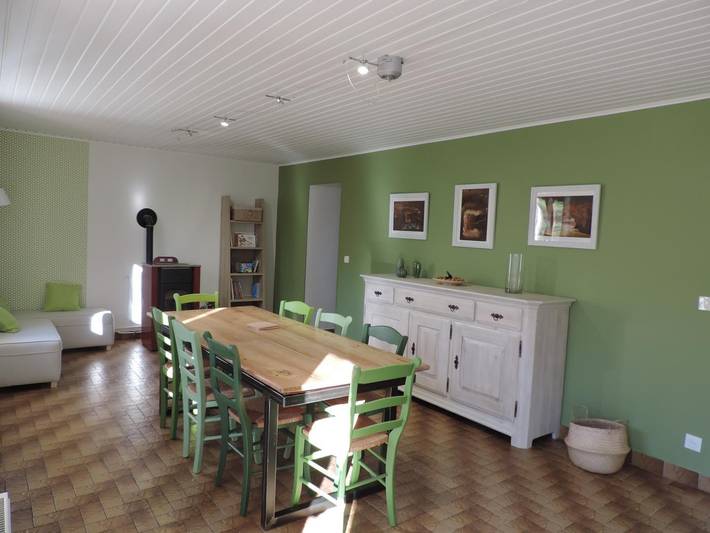 Gîte pour 6 personnes, avec terrasse et jardin à Saint-Hilaire-du-Rosier - 2