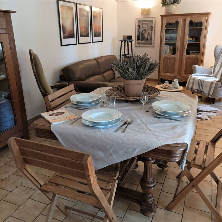 Casa vacanze "Chez Odette et Marcel" con vista Mont Ventoux, Wi-Fi e aria condizionata in Lagarde-Paréol, Vaucluse