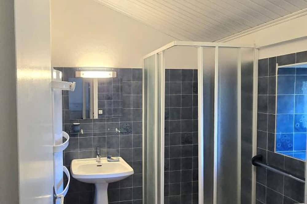 Charmante maison périgourdine avec piscine partagée et Wi-Fi in Campagnac-lès-Quercy, Périgord Noir