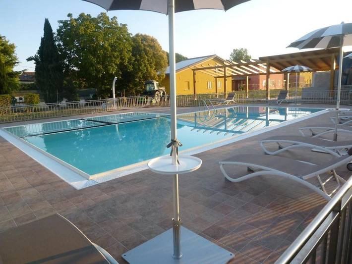 Casa vacanza, con Terrazza e Giardino nonché Piscina a Bastia Umbra