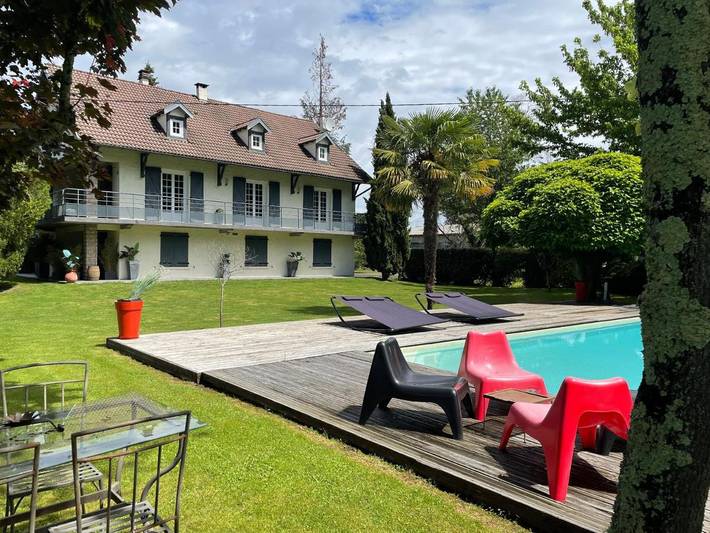 Maison de vacances pour 4 personnes, avec jardin ainsi que vue et piscine